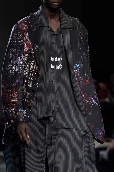 Look 53